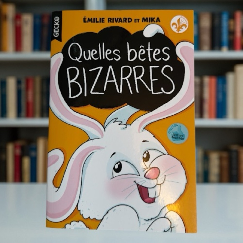 3📚/$25 
Ecko Unlimited Quelles Bêtes Bizarres Book - Orange and White